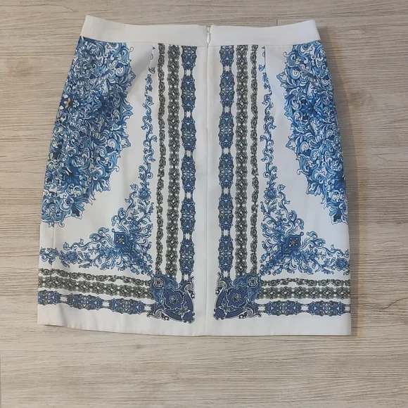 Laundry by Shelli Segal Blue and White Midi Pencil Skirt Size 8 EUC - Picture 2 of 11